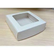 Коробка белая с окошком 10х10х3 см